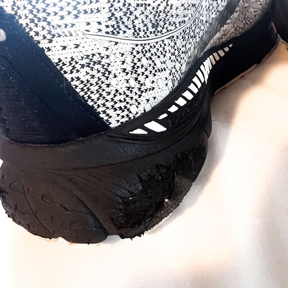 Brooks Women's Adrenaline Gts 21 White/Grey/Black Running Shoes Size 11 Medium - Picture 13 of 14